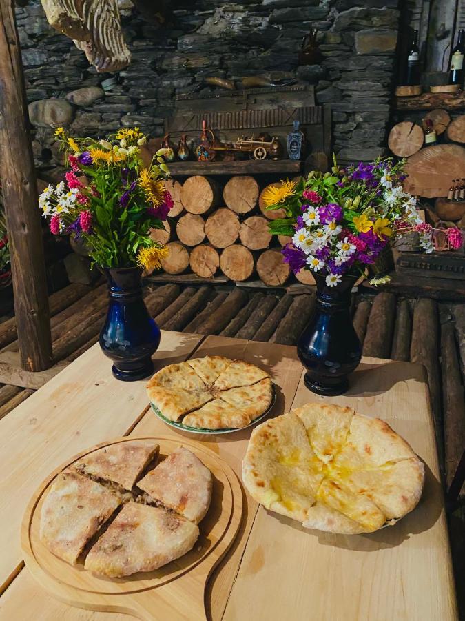 Ushguli 12 Century Hotel Екстериор снимка