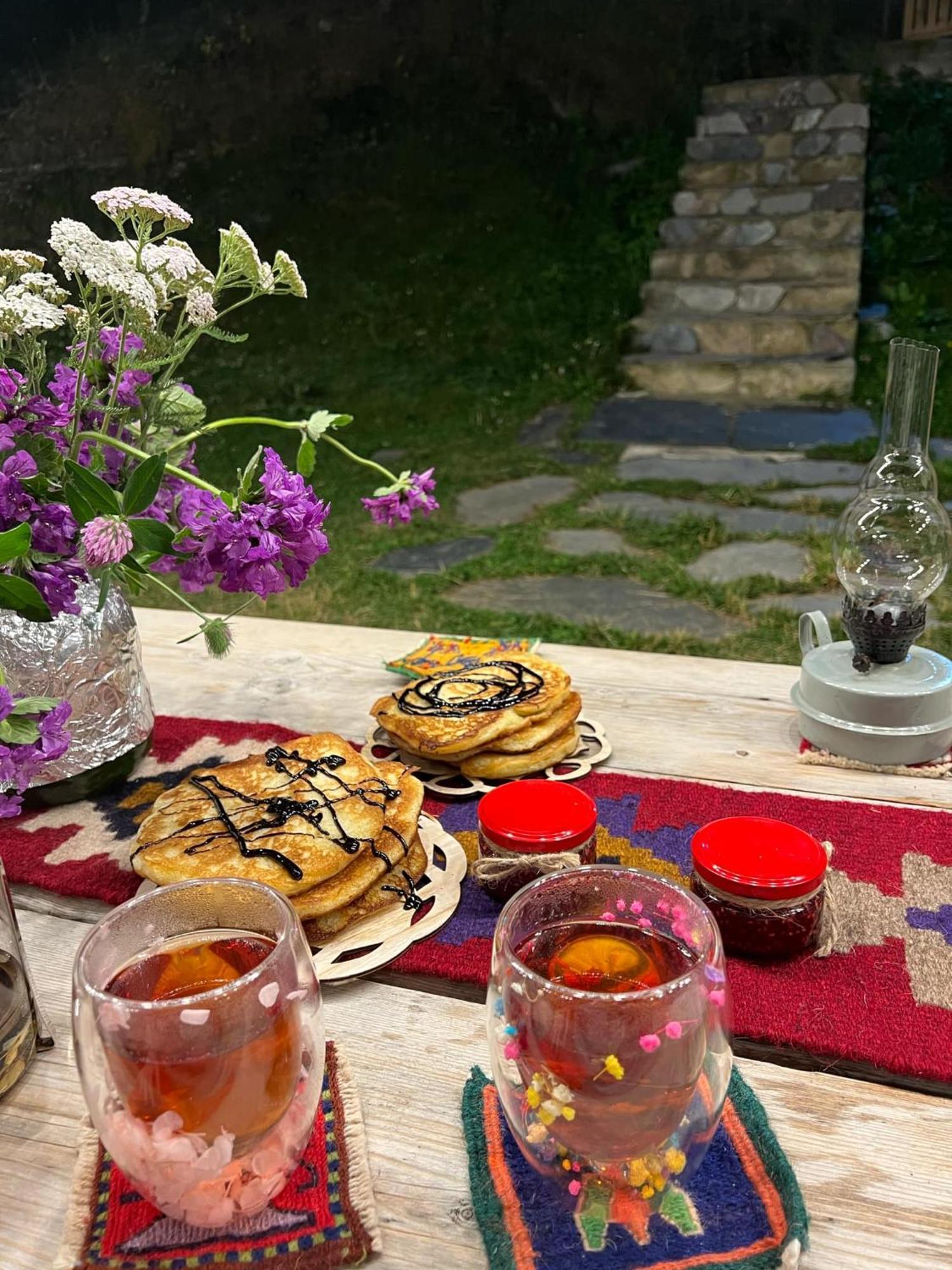 Ushguli 12 Century Hotel Екстериор снимка